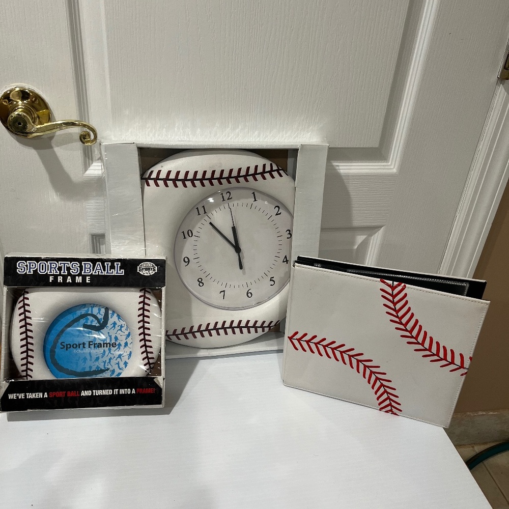 Baseball clock